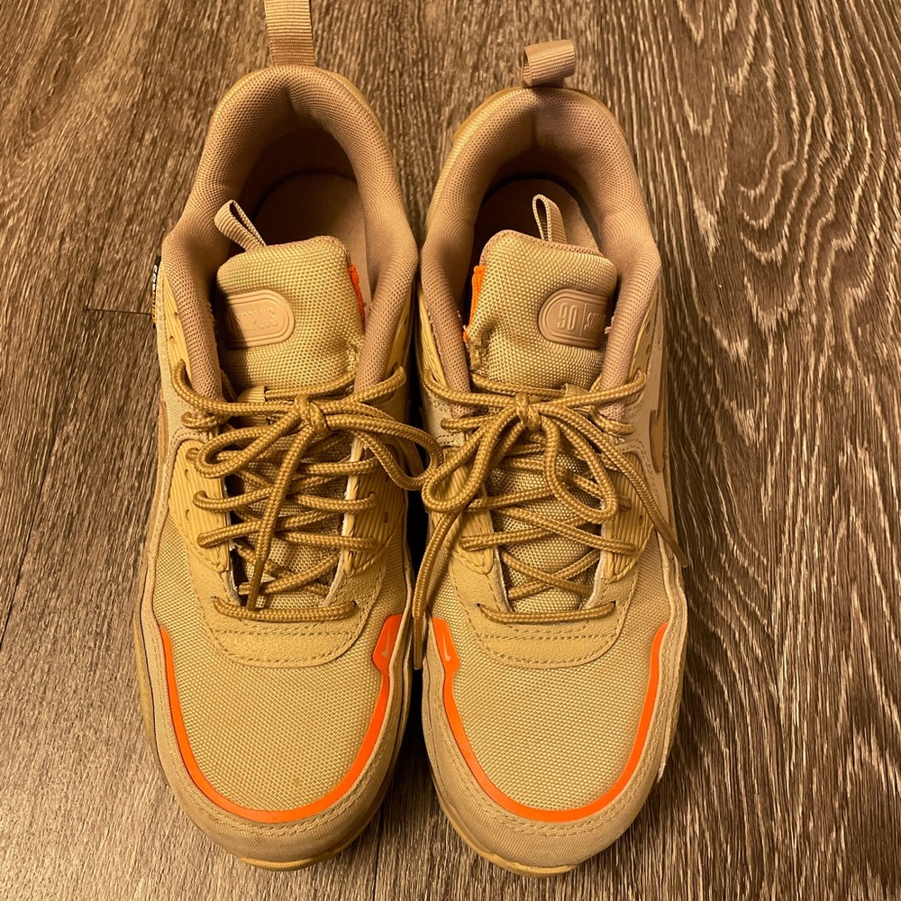 NIKE Air Max 90